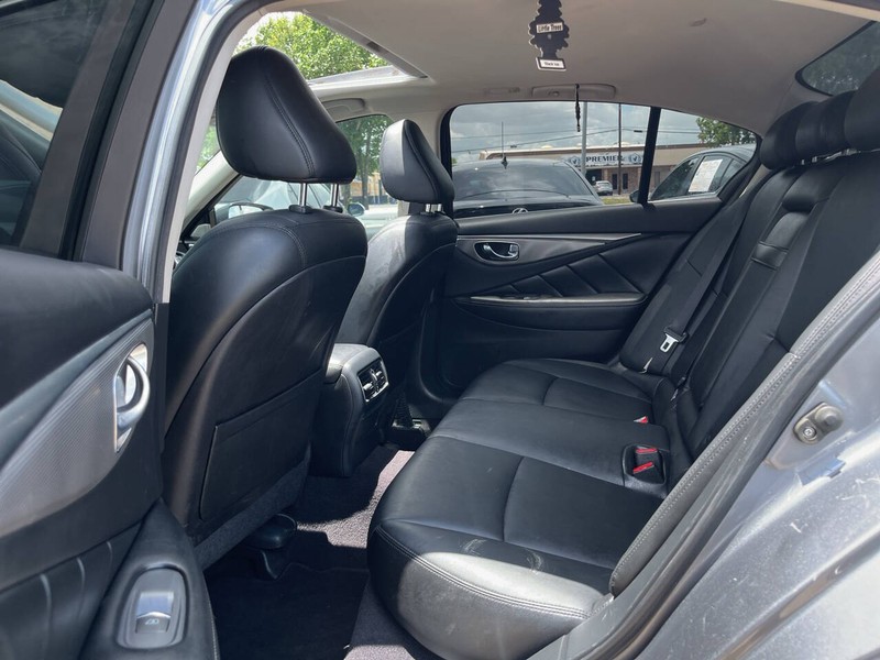 INFINITI Q50 Vehicle Image 08