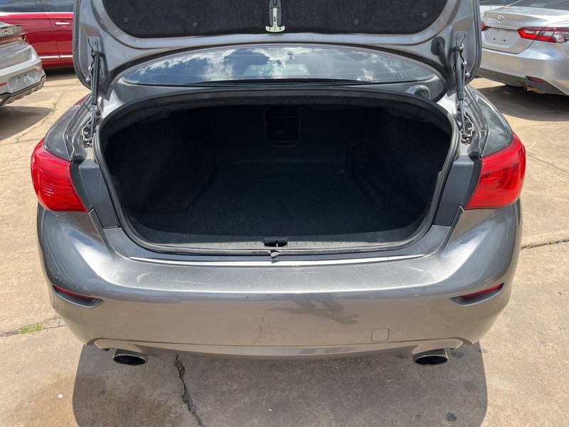 INFINITI Q50 Vehicle Image 09