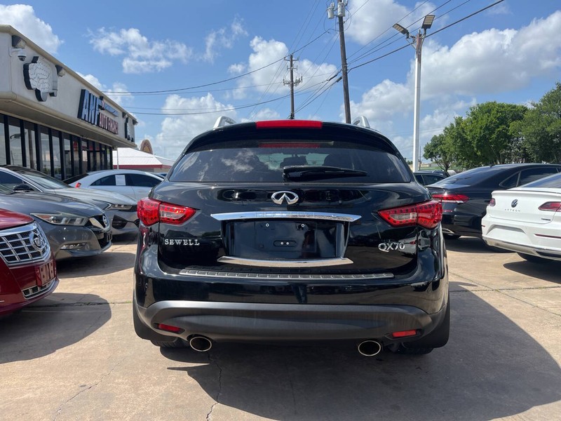 INFINITI QX70 Vehicle Image 04