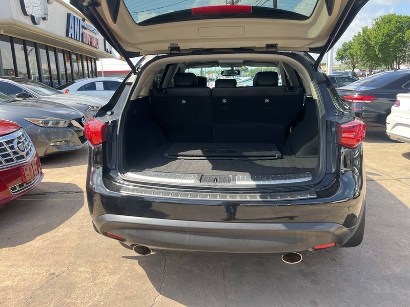 INFINITI QX70 Vehicle Image 09