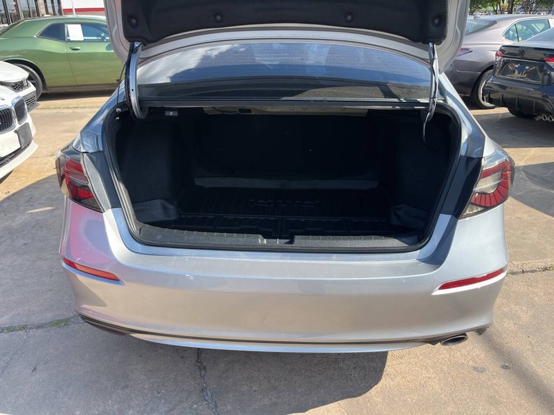 Honda Civic Sedan Vehicle Image 09