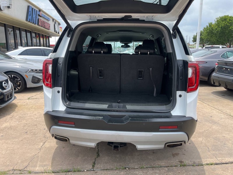 GMC Acadia Vehicle Image 10