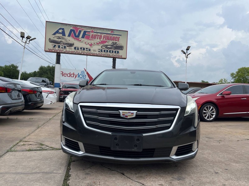 Cadillac XTS Vehicle Image 02
