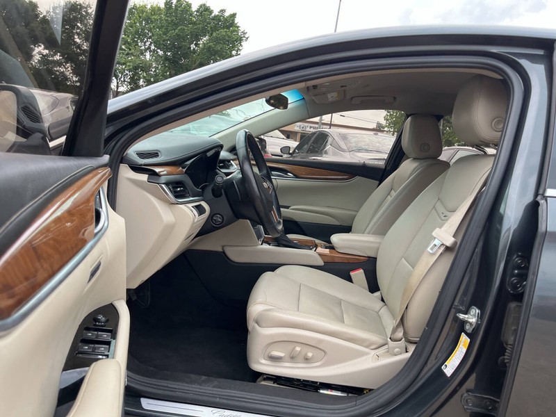Cadillac XTS Vehicle Image 07
