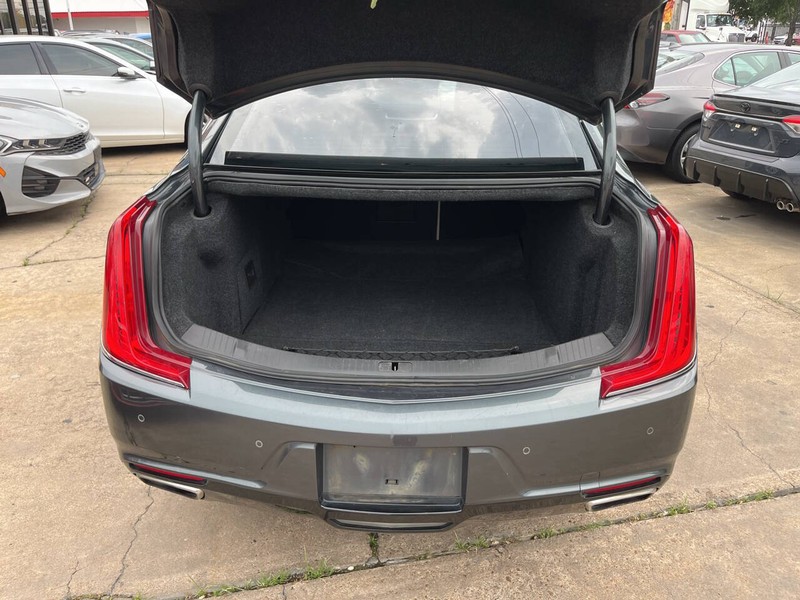 Cadillac XTS Vehicle Image 09