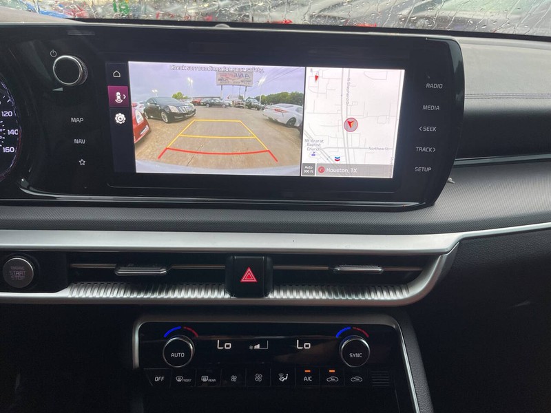 Kia K5 Vehicle Image 12