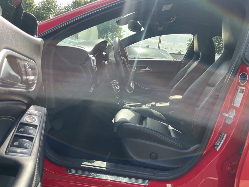 Mercedes-Benz CLA Vehicle Image 08