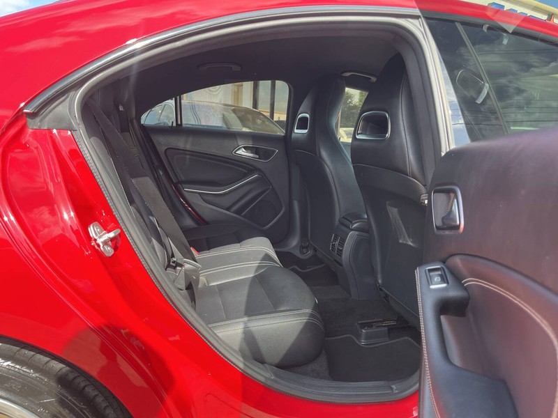 Mercedes-Benz CLA Vehicle Image 09