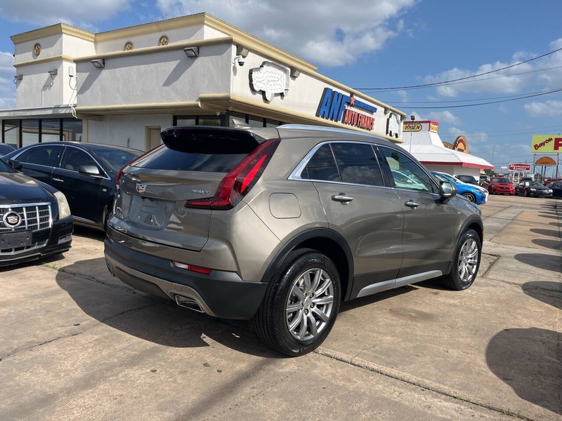 Cadillac XT4 Vehicle Image 05