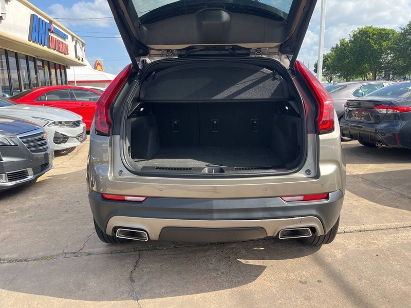 Cadillac XT4 Vehicle Image 09