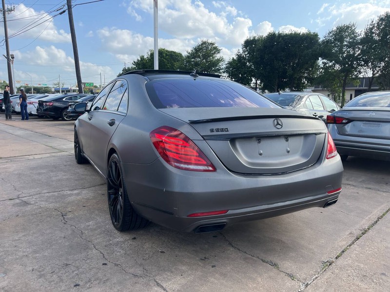 Mercedes-Benz S-Class Vehicle Image 03