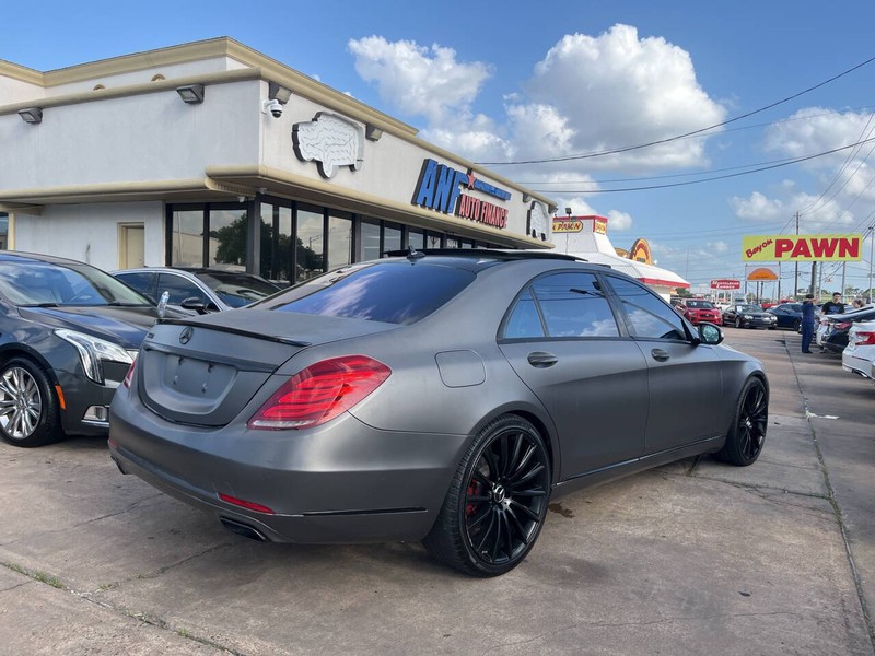Mercedes-Benz S-Class Vehicle Image 05