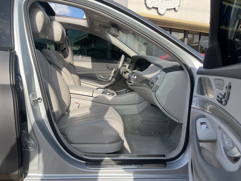 Mercedes-Benz S-Class Vehicle Image 11