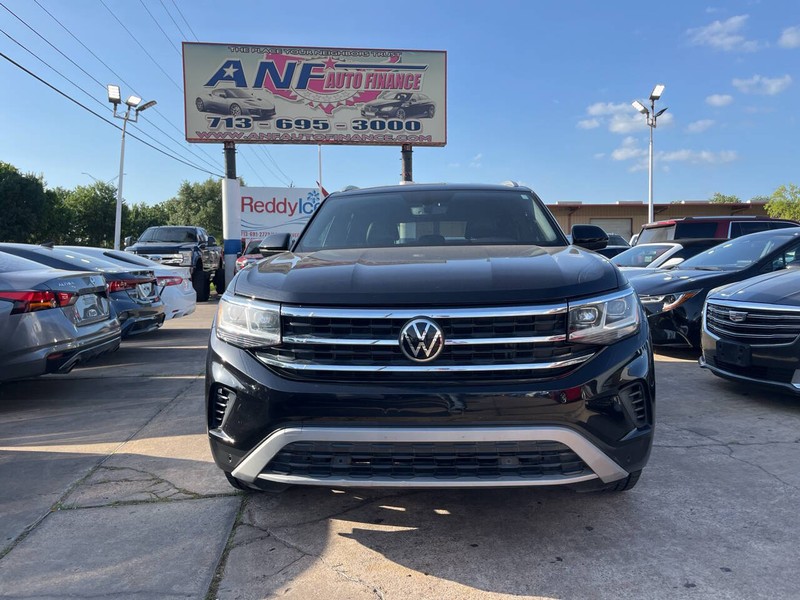 Volkswagen Atlas Cross Sport Vehicle Image 02