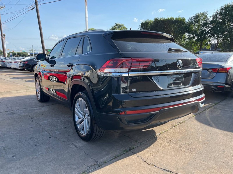 Volkswagen Atlas Cross Sport Vehicle Image 03