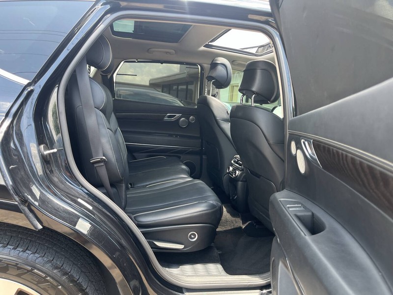 Genesis GV80 Vehicle Image 12