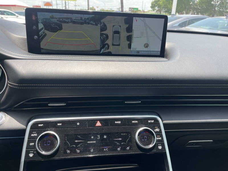 Genesis GV80 Vehicle Image 16
