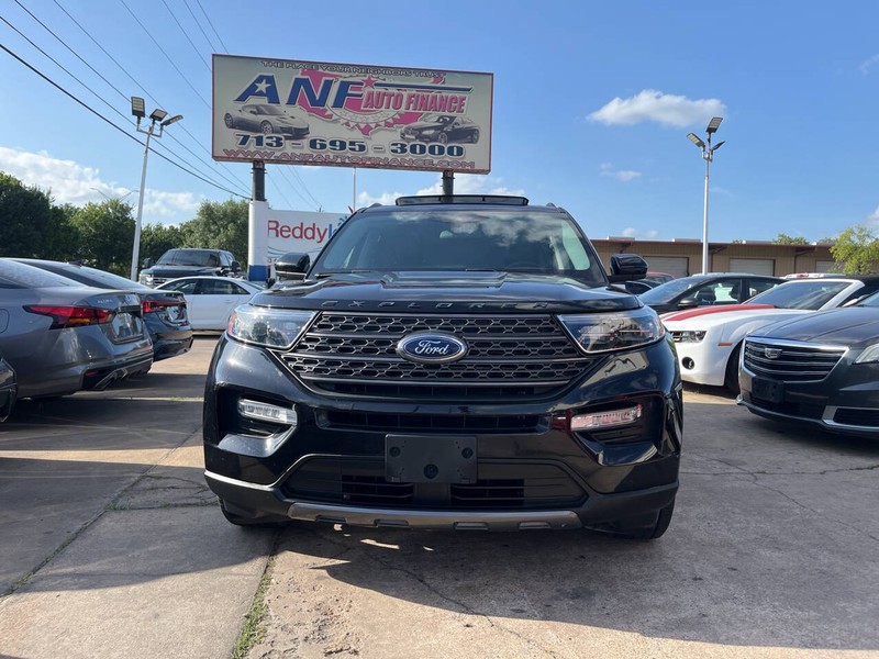 Ford Explorer Vehicle Image 02