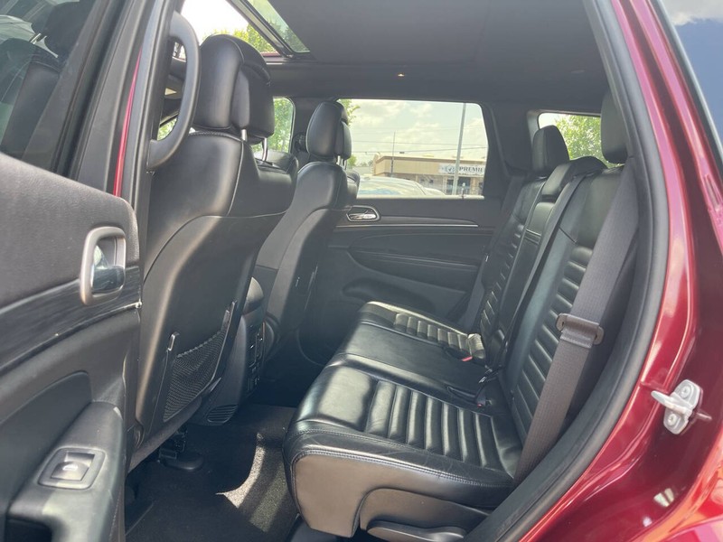 Jeep Grand Cherokee Vehicle Image 08