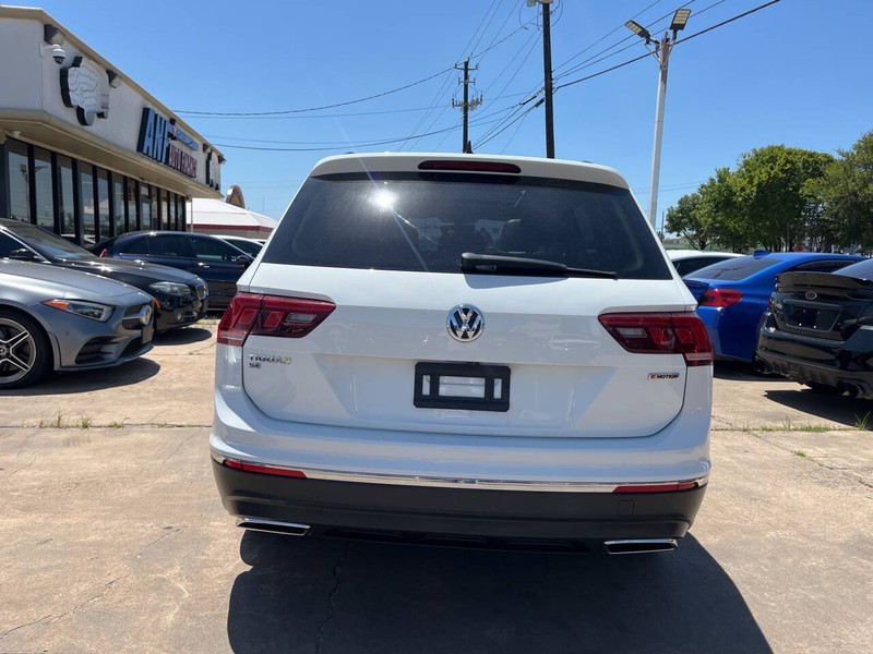 Volkswagen Tiguan Vehicle Image 04