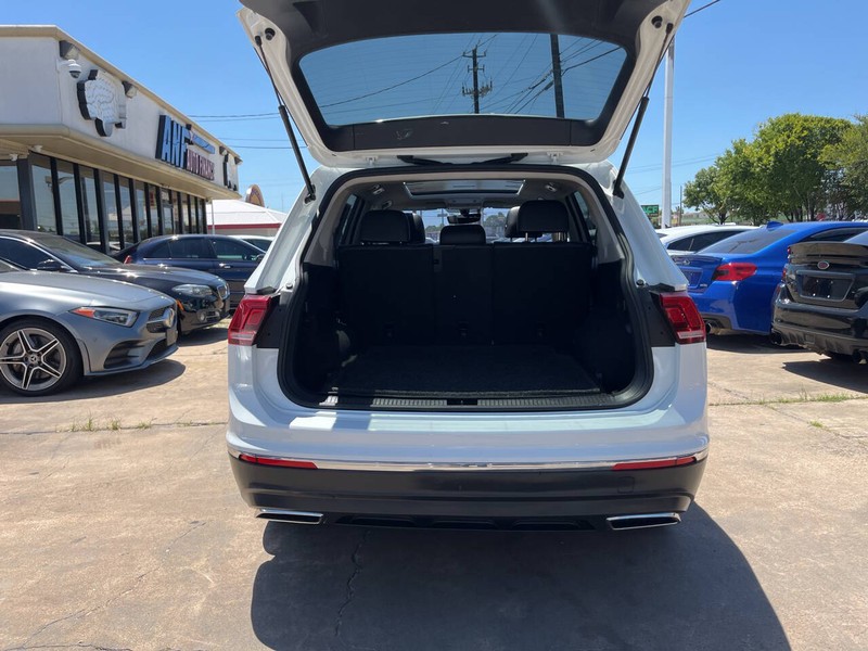 Volkswagen Tiguan Vehicle Image 10