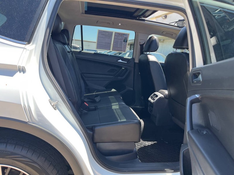Volkswagen Tiguan Vehicle Image 11
