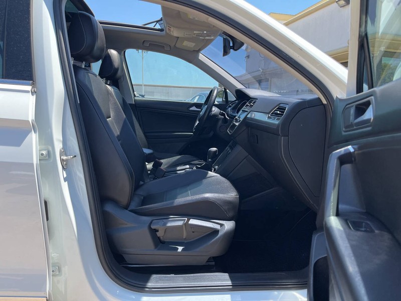 Volkswagen Tiguan Vehicle Image 12