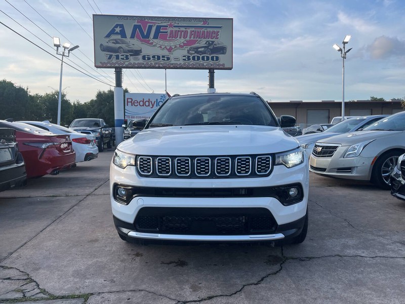 Jeep Compass Vehicle Image 02