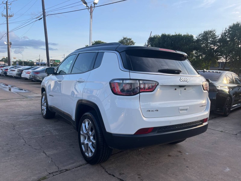 Jeep Compass Vehicle Image 03