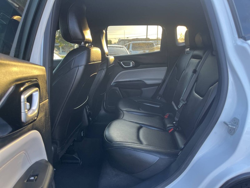 Jeep Compass Vehicle Image 08