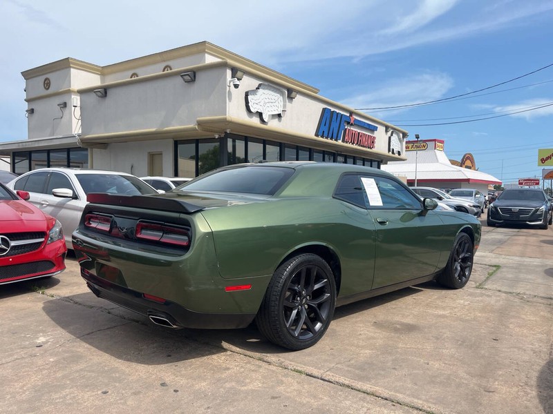 Dodge Challenger Vehicle Image 05