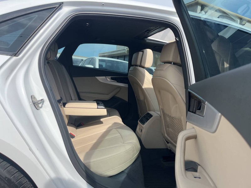 Audi A4 Sedan Vehicle Image 11