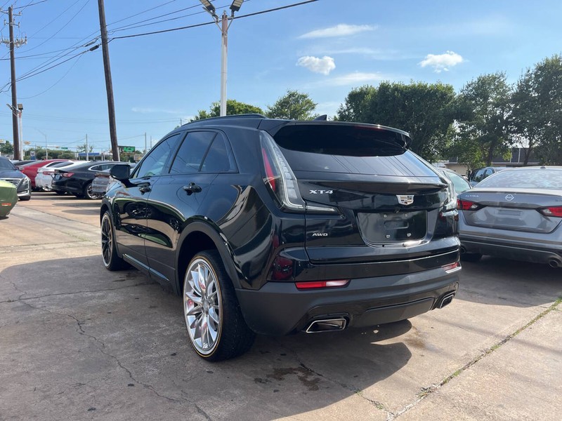 Cadillac XT4 Vehicle Image 03