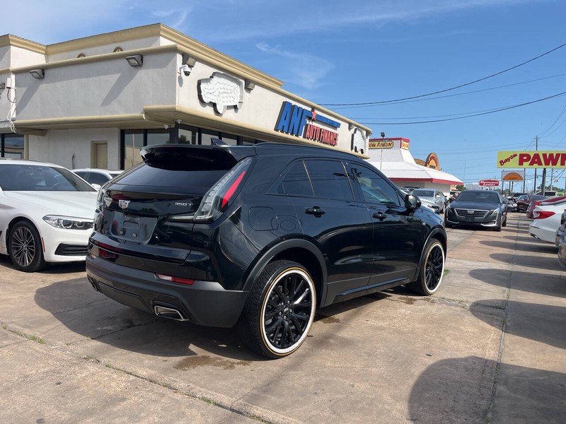 Cadillac XT4 Vehicle Image 05