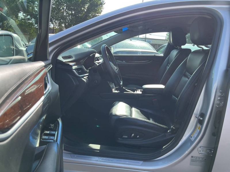 Cadillac XTS Vehicle Image 07