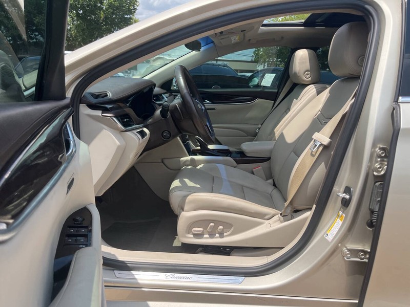 Cadillac XTS Vehicle Image 07