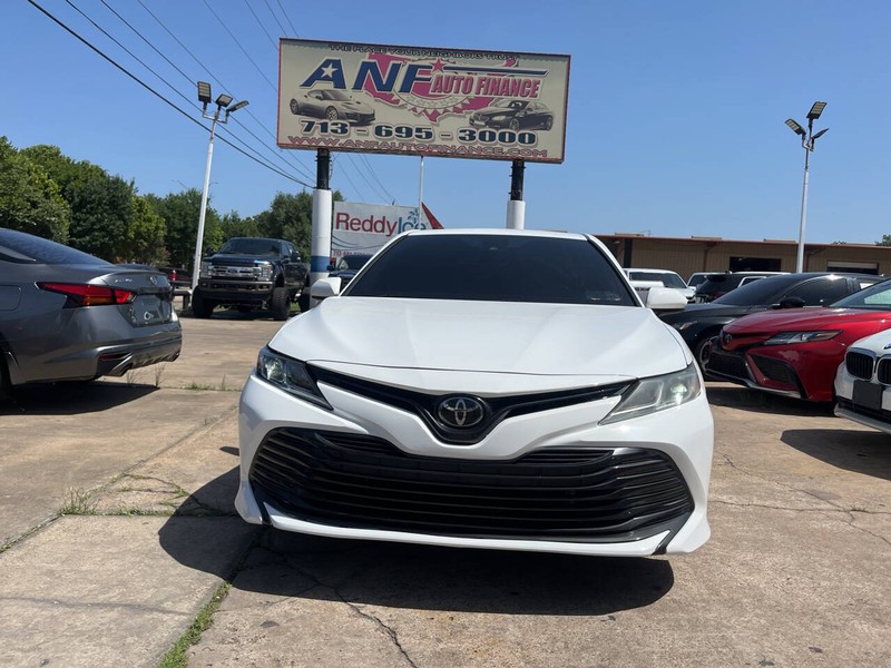Toyota Camry Vehicle Image 02