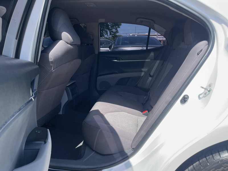 Toyota Camry Vehicle Image 08