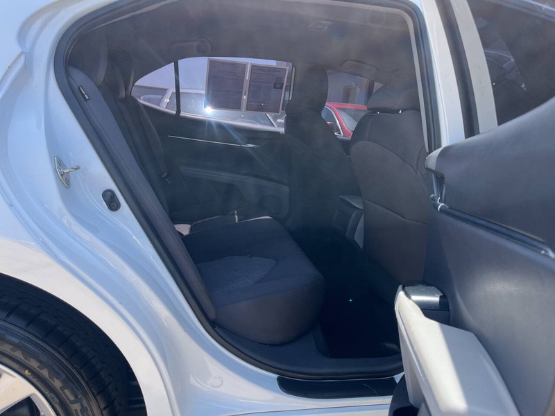 Toyota Camry Vehicle Image 10