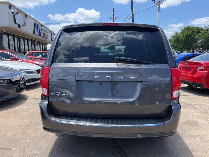 Dodge Grand Caravan Vehicle Image 04
