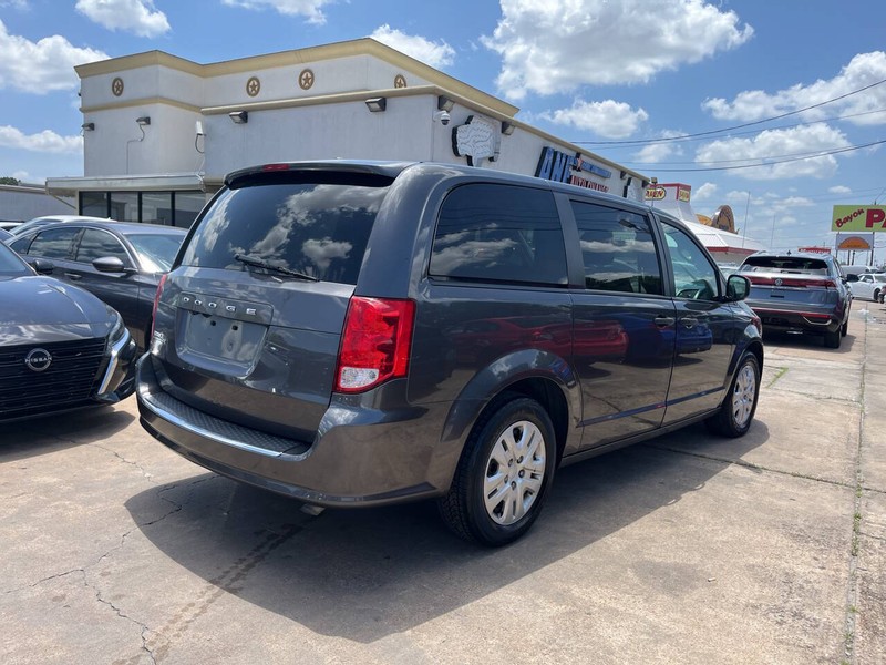 Dodge Grand Caravan Vehicle Image 05