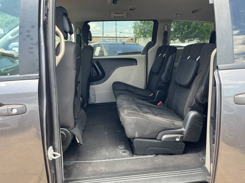 Dodge Grand Caravan Vehicle Image 08