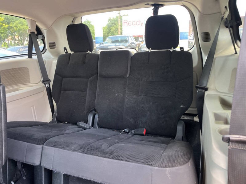 Dodge Grand Caravan Vehicle Image 09