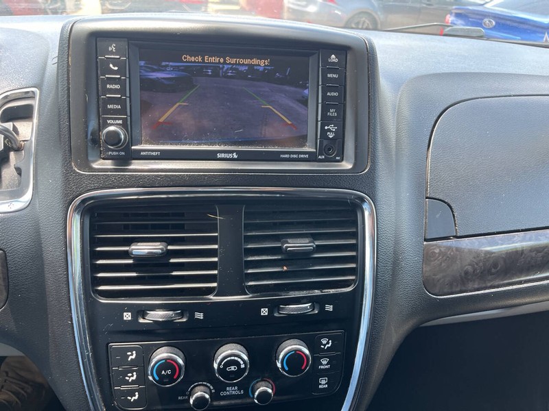 Dodge Grand Caravan Vehicle Image 14