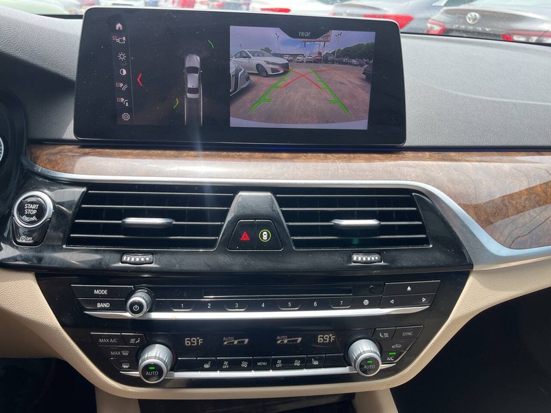 BMW 5 Series Vehicle Image 12