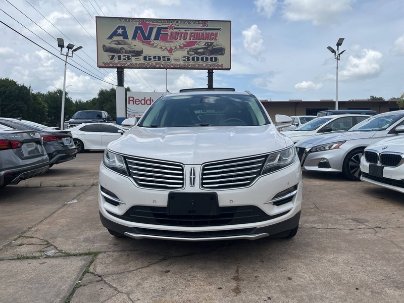 Lincoln MKC Vehicle Image 02