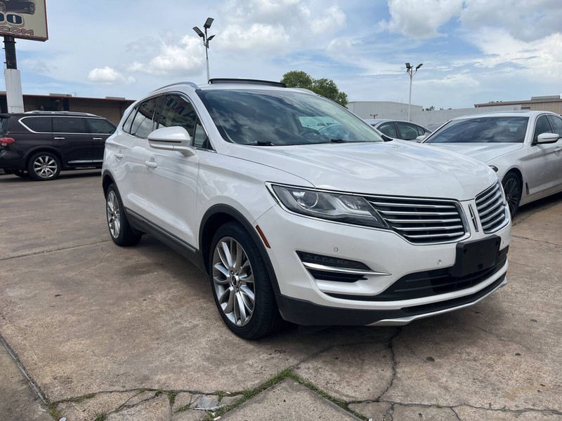 Lincoln MKC Vehicle Image 06