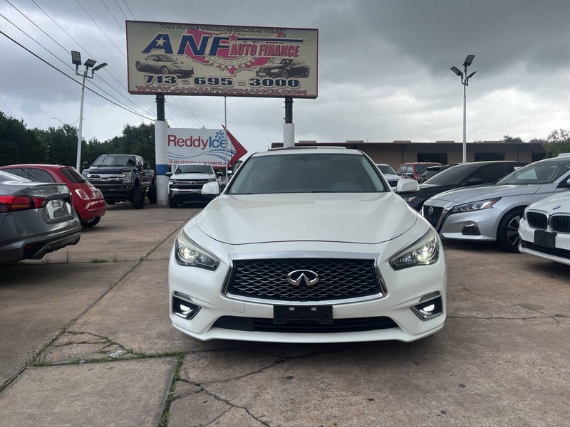 INFINITI Q50 Vehicle Image 02