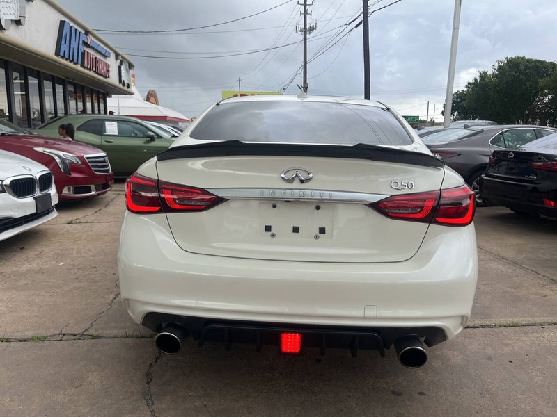 INFINITI Q50 Vehicle Image 04