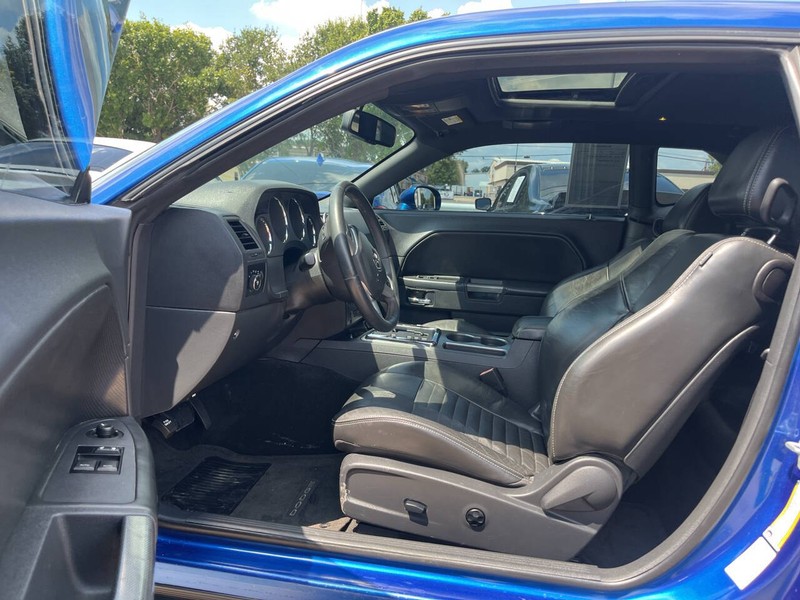 Dodge Challenger Vehicle Image 07